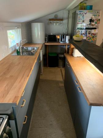 pose-de-cuisine-pose-de-chauffe-eau-coulage-de-dalle-en-beton-creation-terrasse-multiservices-petits-travaux-haute-vienne-pose-de-portes-pose-de-fenetres-pose-de-parquet-flottant-renovation-salle-de-bain-renovation-cuisine